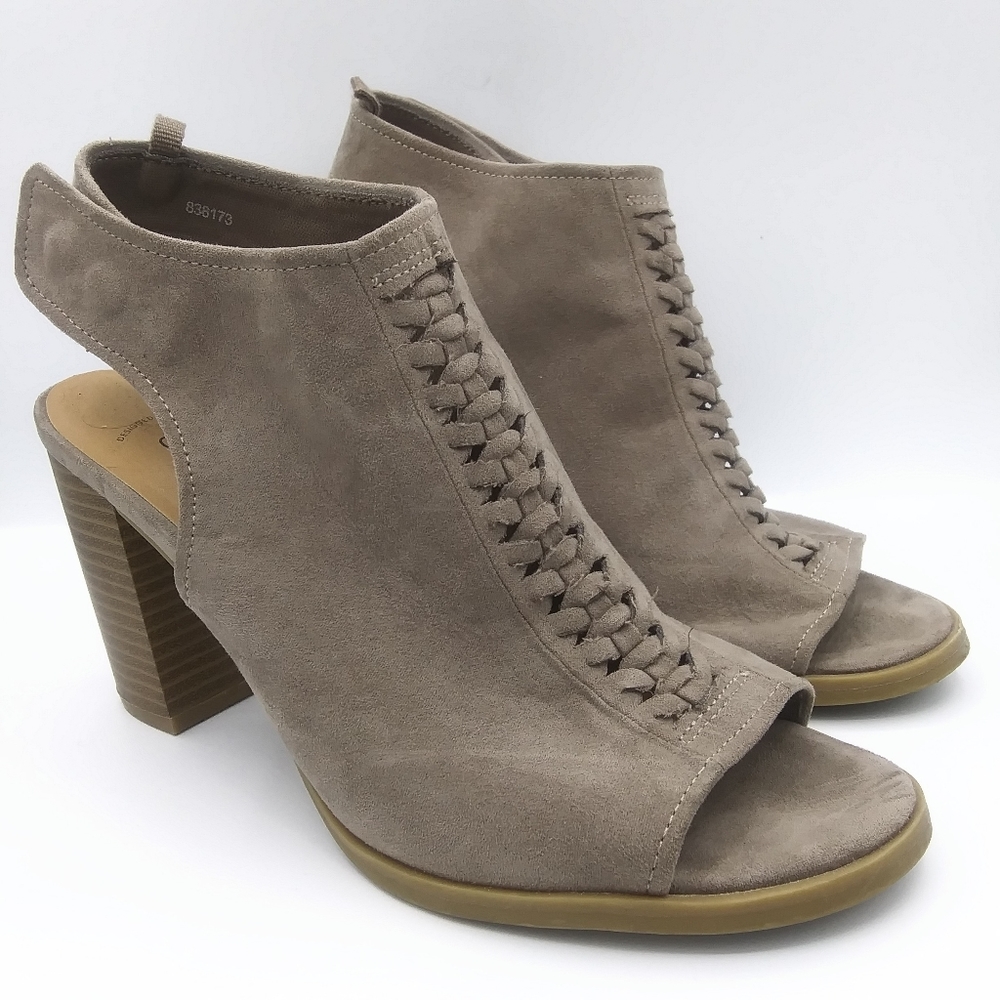 GAP suede braided peep toe sandals Size 7